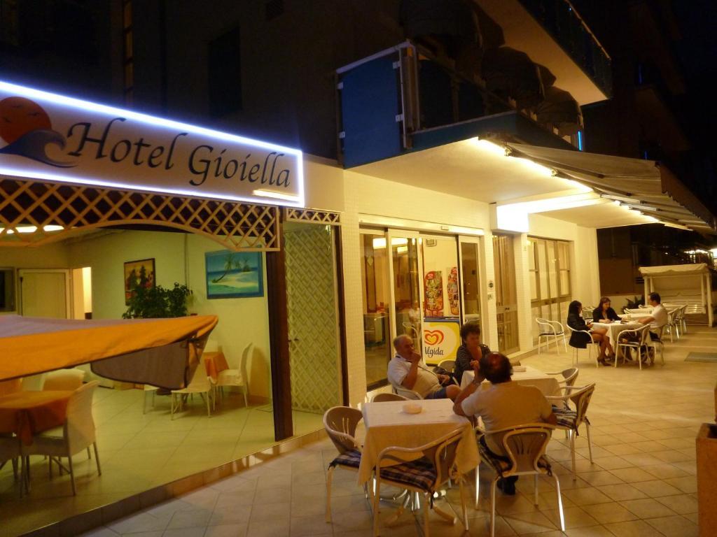 Hotel Gioiella Rimini Exterior foto